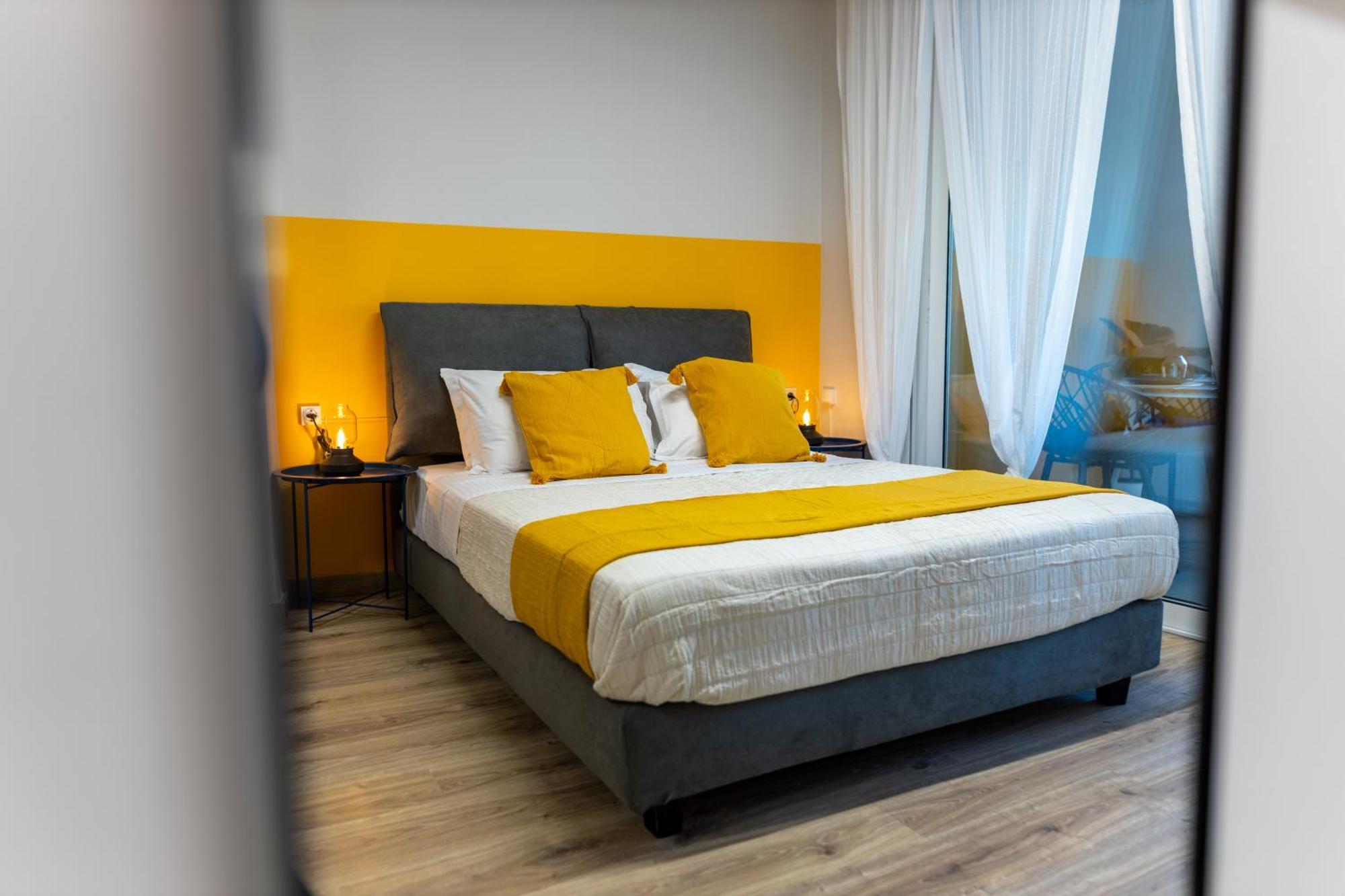 Athenian Sensations Apartments And Suites In The Heart Of Atene Esterno foto
